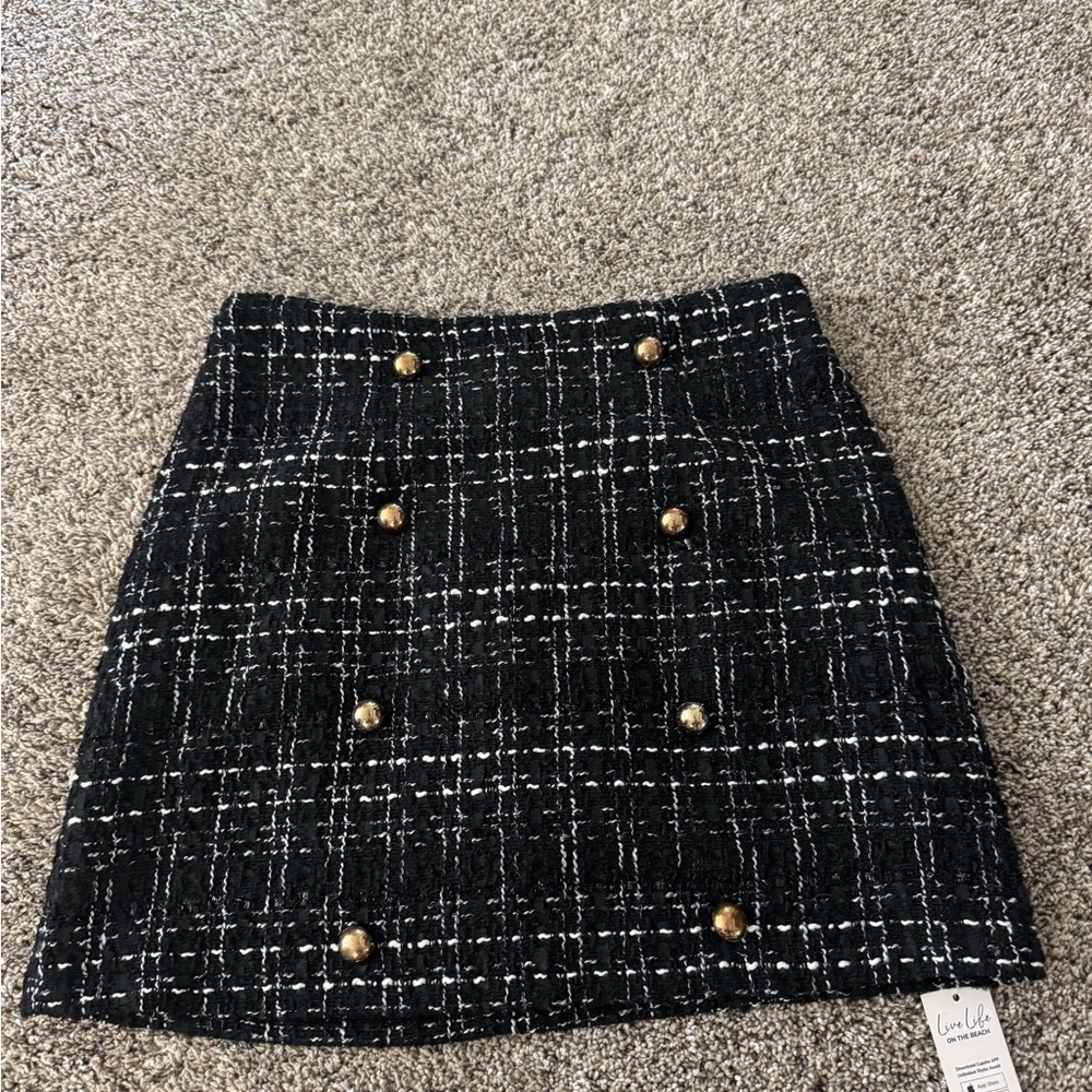 Black Tweed mini Skirt w/ button detail size M
